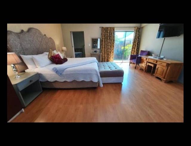 8 BEDROOM HOUSE FOR SALE IN MYBURGH PARK